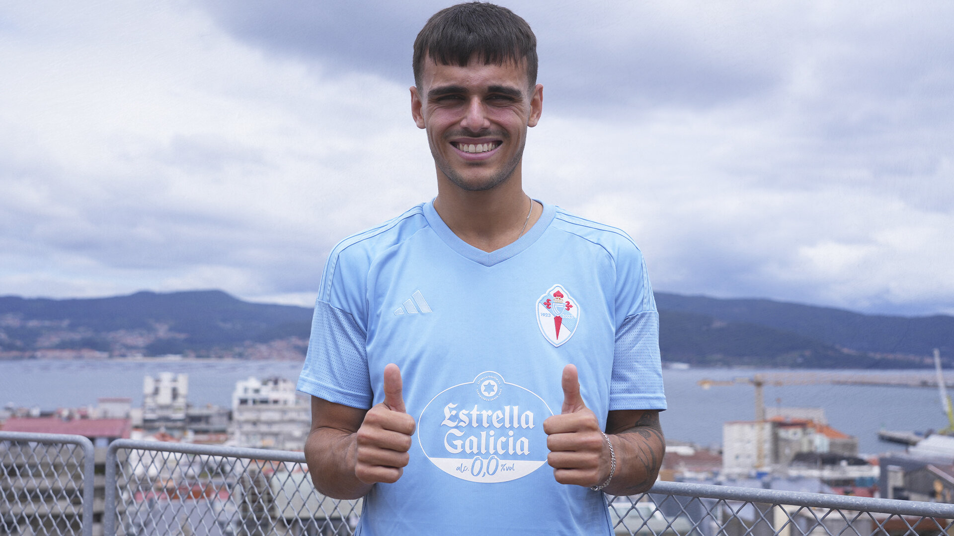 Miguel Román, celeste ata 2028 e xa a todos os efectos xogador do primeiro equipo